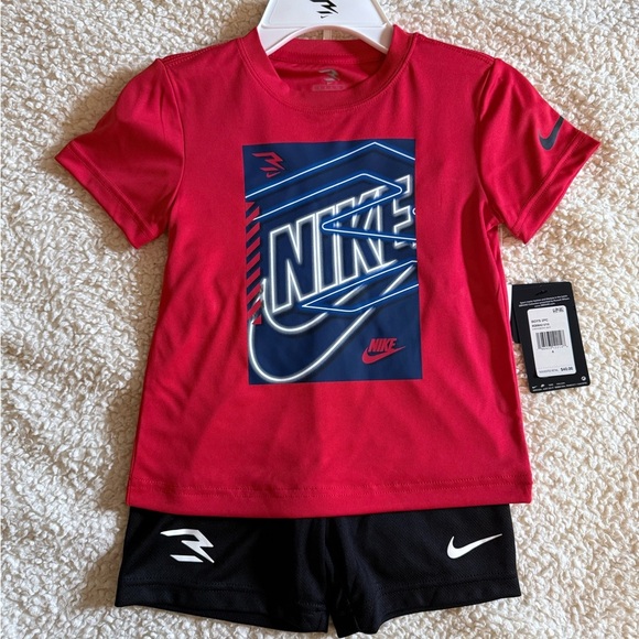 NWT Nike Kids Red and Black Shortset, Size 4 - Picture 1 of 2